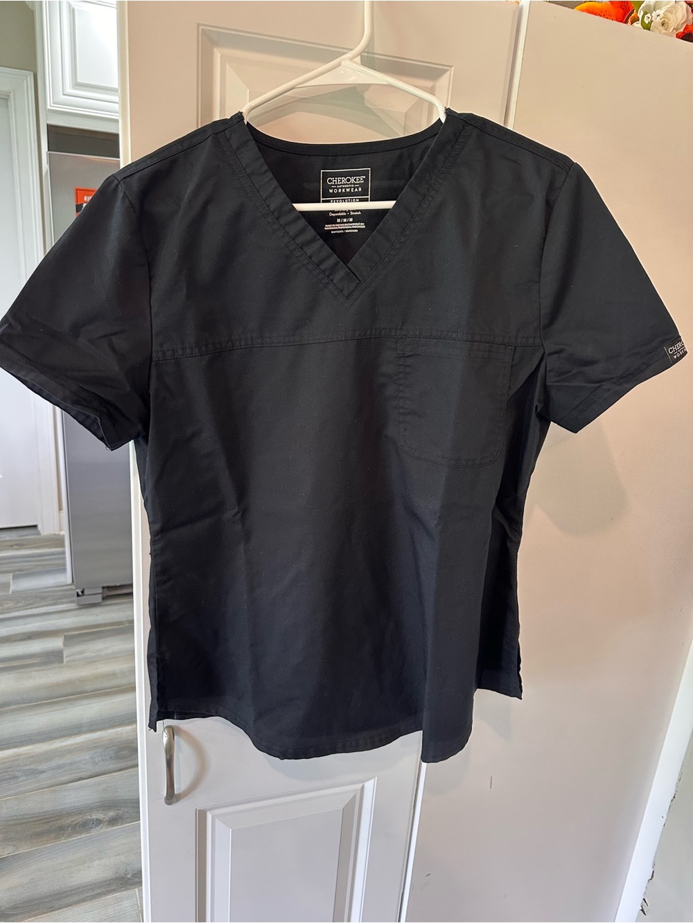 Cherokee Black Scrub Top Medium